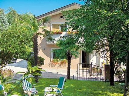 Casa Via Castelmonte-客卧