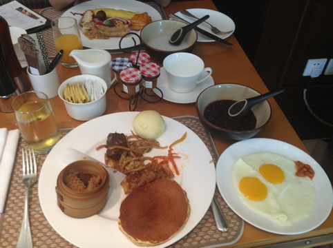 北京丽思卡尔顿酒店(华贸中心)主图