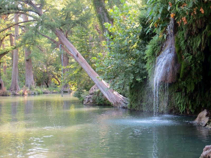 Krause Springs-Spicewood必去景点