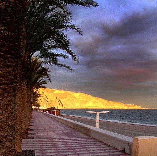 Playa de Aguadulce-阿瓜杜尔塞必去景点