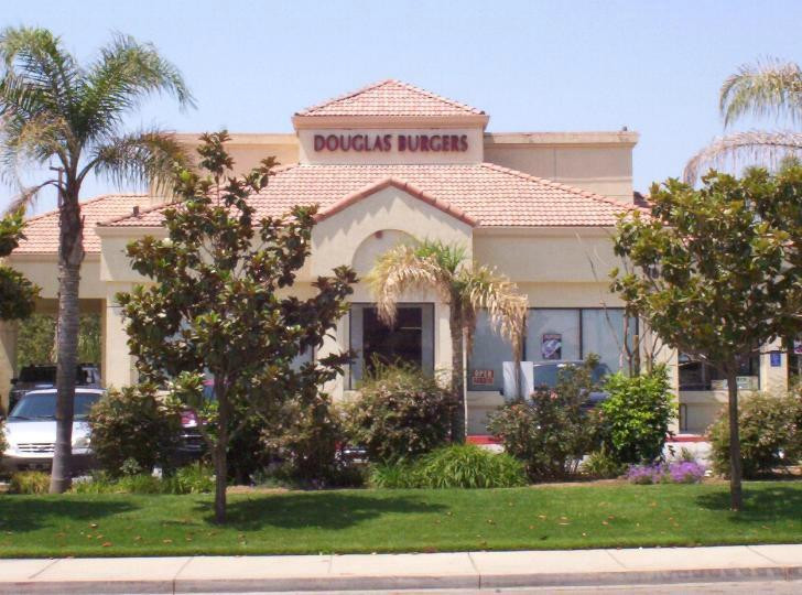 Douglas Burgers 23