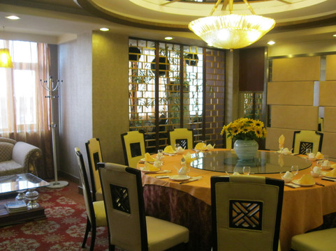 良友大酒店主图