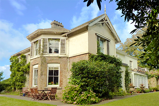 Bedknobs Bed and Breakfast-官方