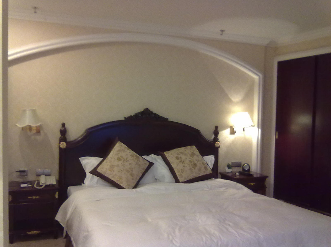 金旺角国际大酒店(南宁东站埌东客运站地铁站店)主图