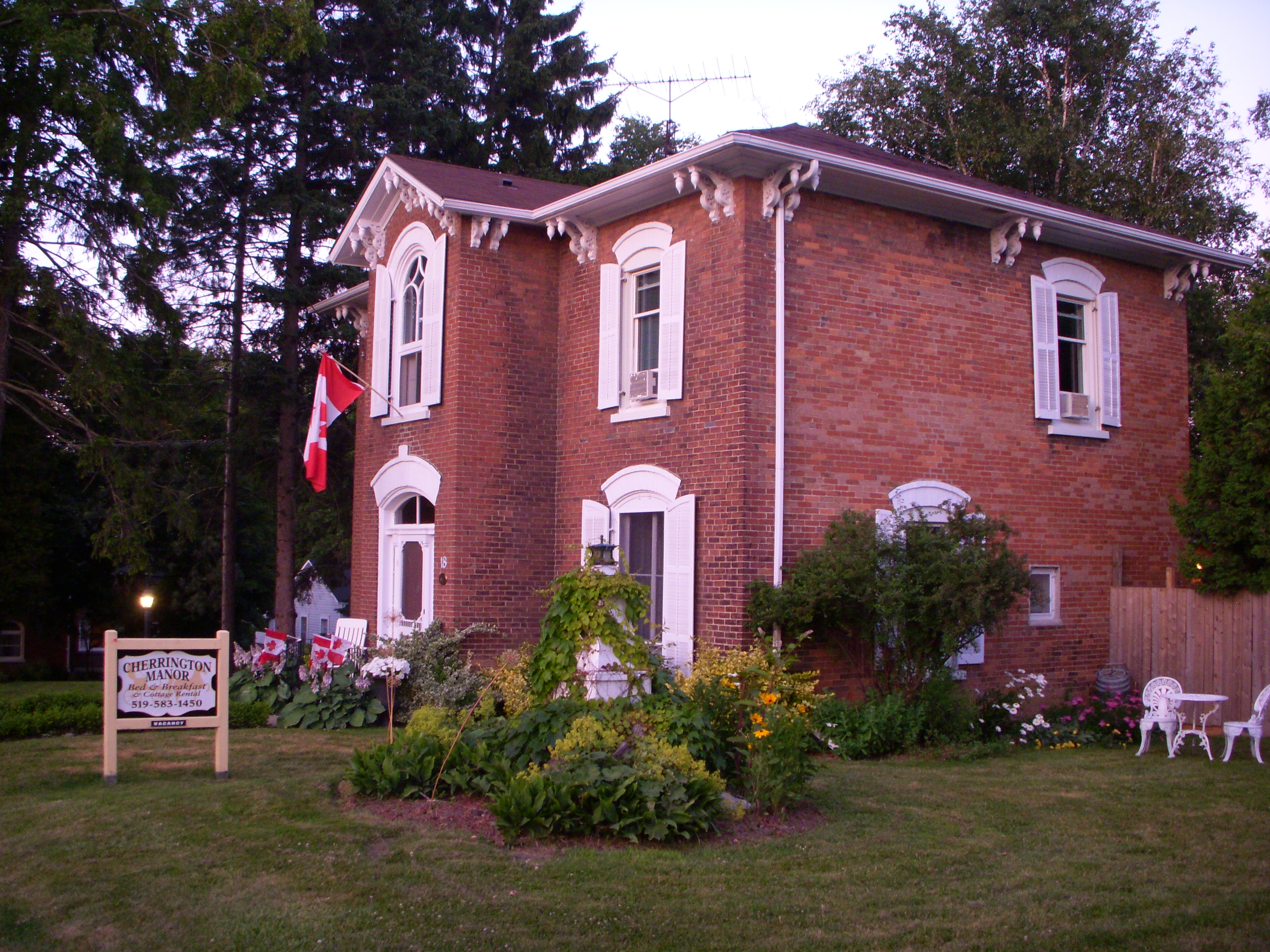 Cherrington Manor-客卧