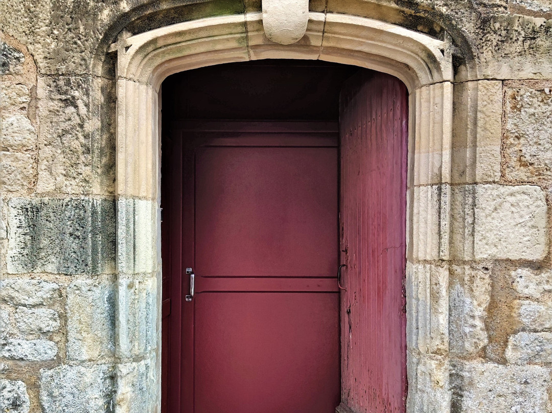 Eglise St-Hilaire (de Nalliers)-Nalliers必去景点