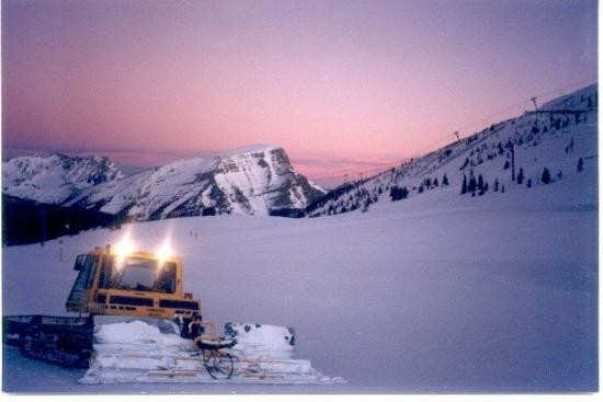 阳光村-班夫国家公园必去景点