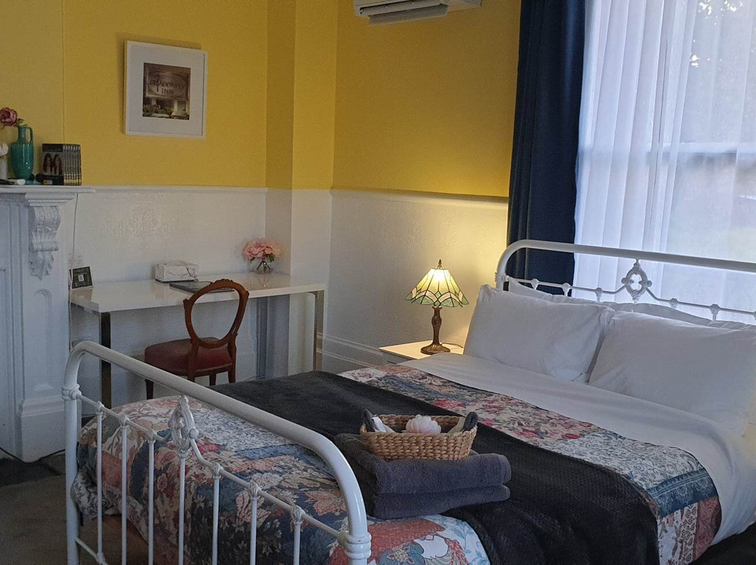 The Dragonfly Inn主图