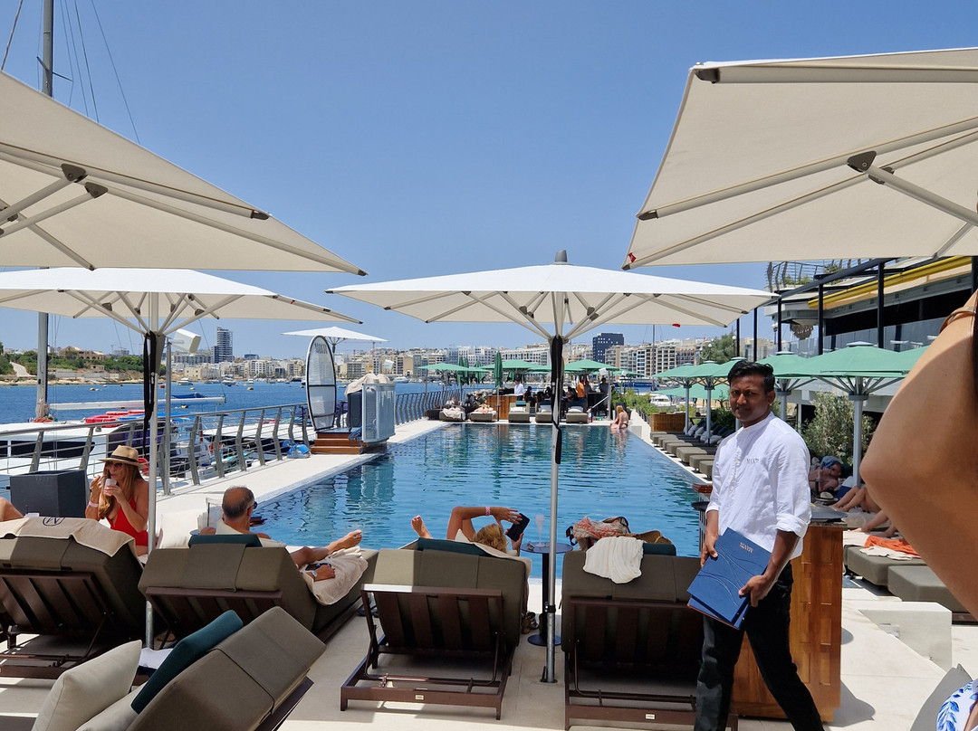 斯利马餐馆和美食-Manta