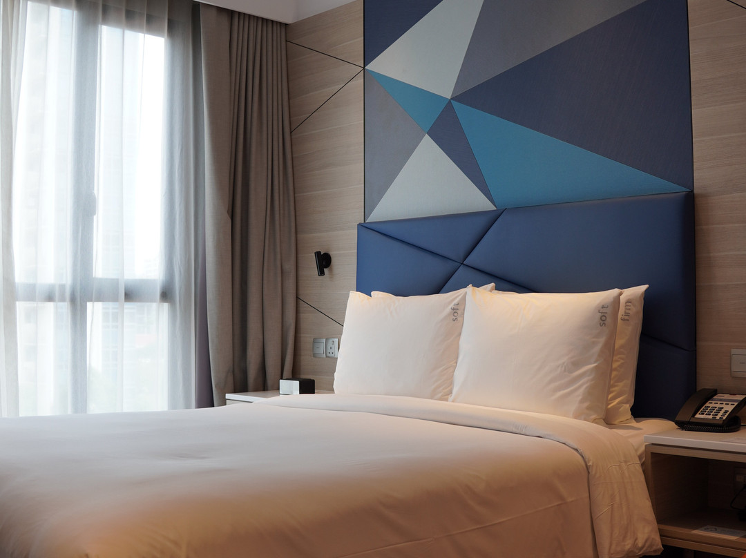 Holiday Inn Express 新加坡实龙岗智选假日酒店主图