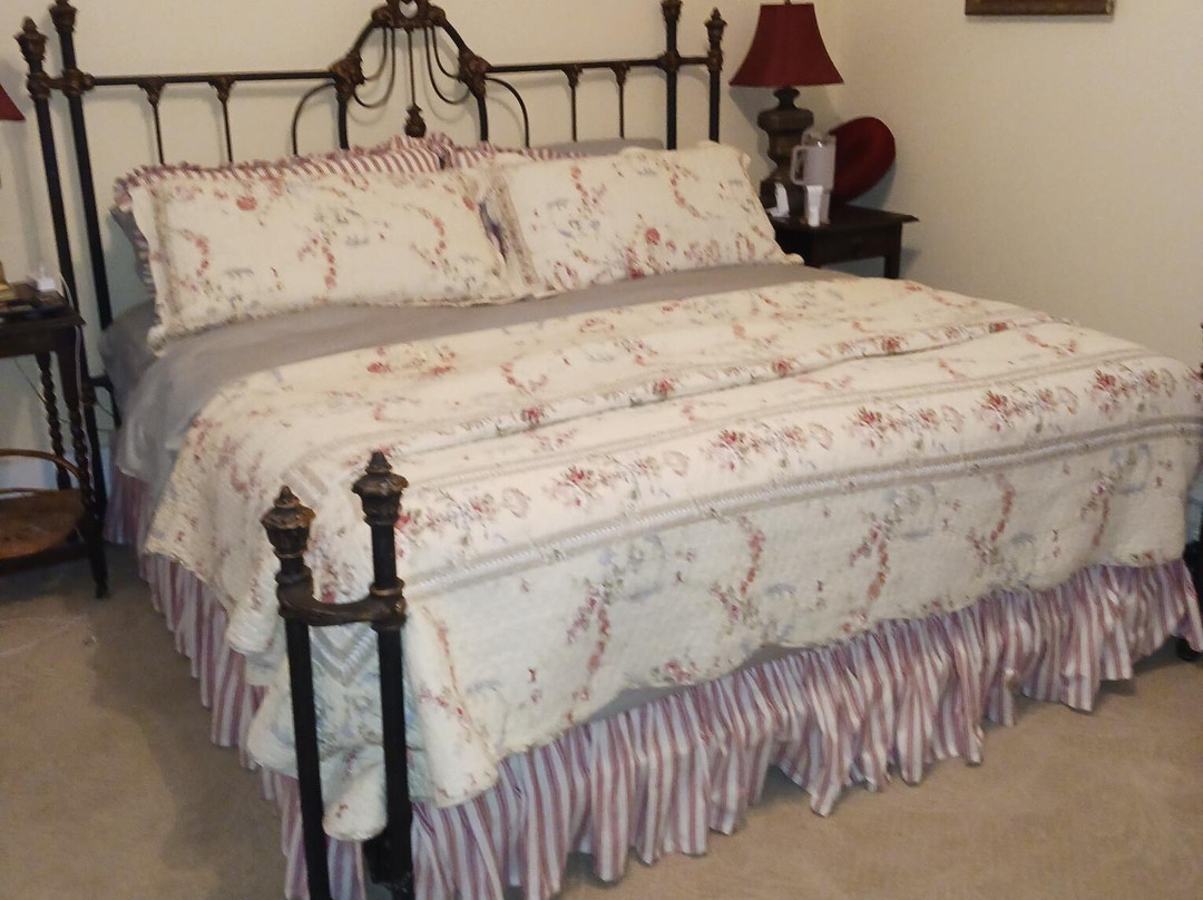 The Bird & Butterfly Inn主图