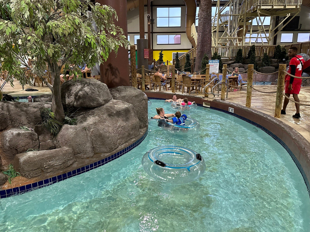 廷伯里奇别墅与水上乐园酒店主图