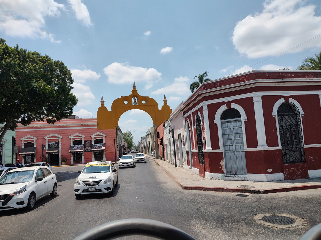 Carnavalito City Tour-梅里达必去景点