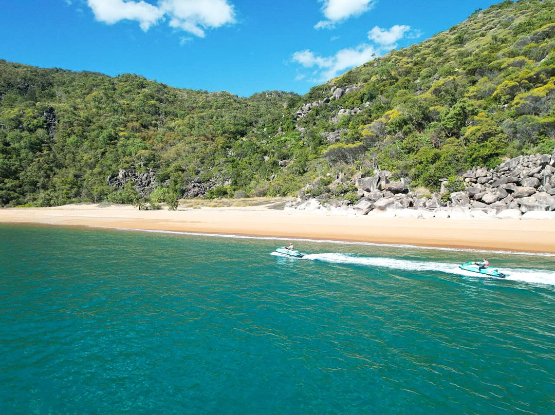 Magnetic Island Jet Skis-Horseshoe Bay必去景点