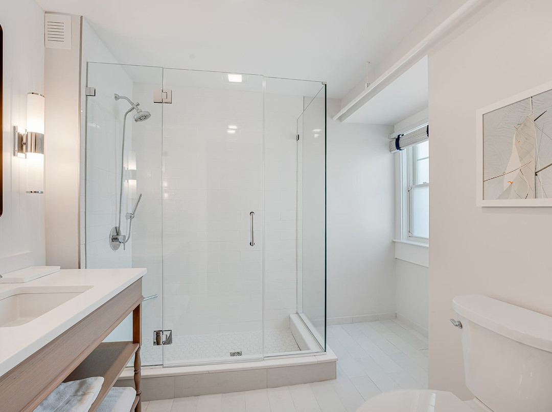 纽波特海滩套房酒店主图