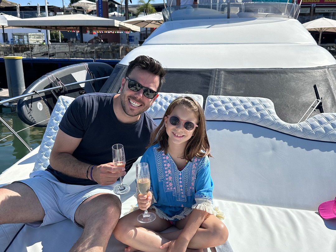 Mr. Cliff Yachts-维拉摩拉必去景点