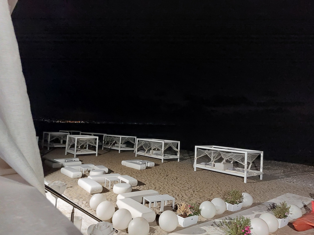 Sky and Sand Club景点图片