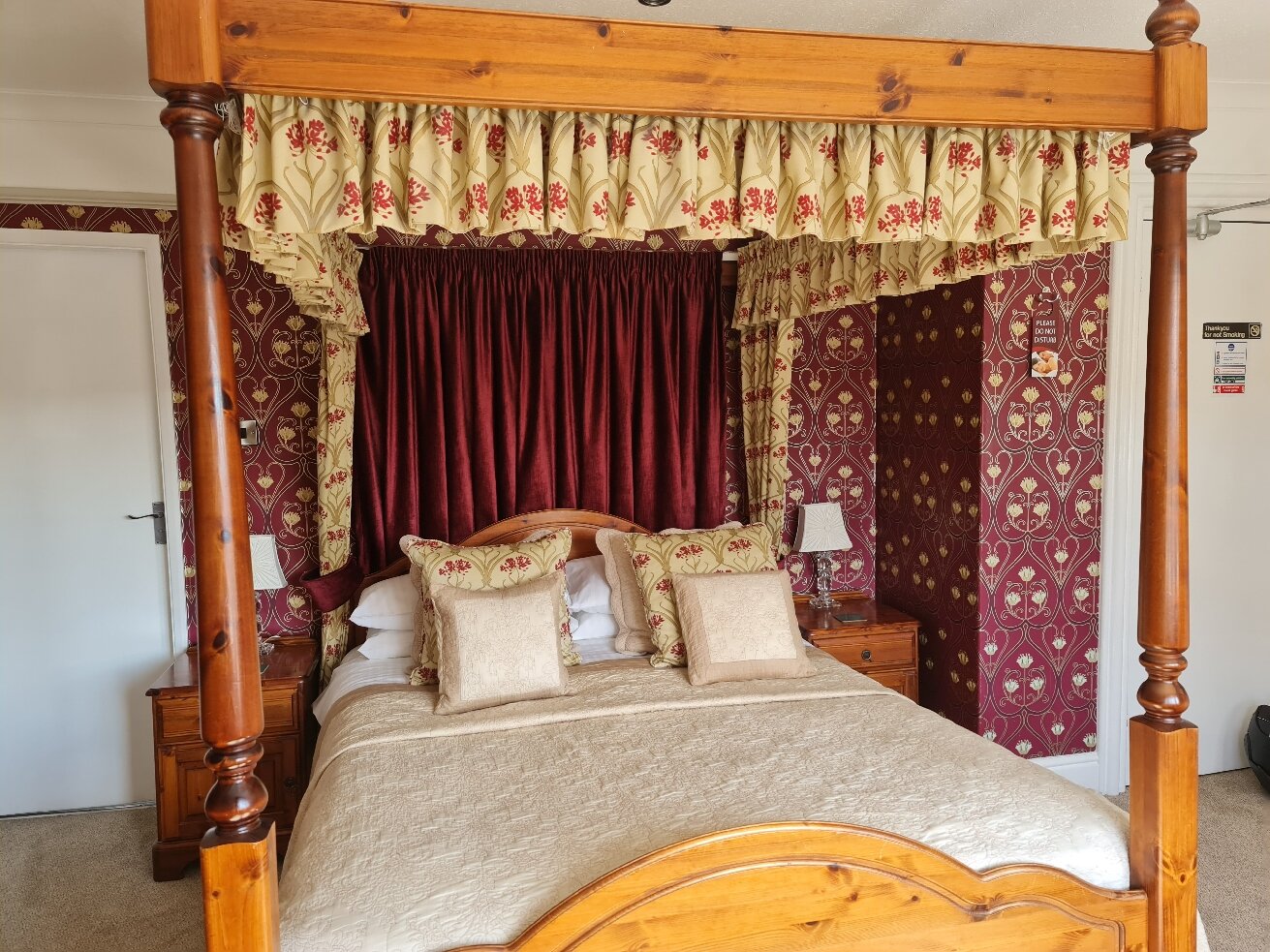 Blacksmiths Arms Inn-官方