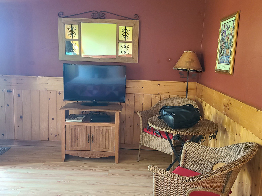 The Islander Inn主图