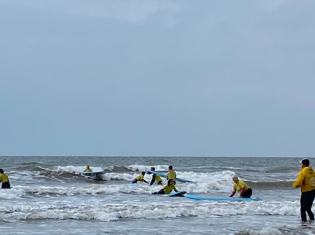 Porthcawl Surf School景点图片