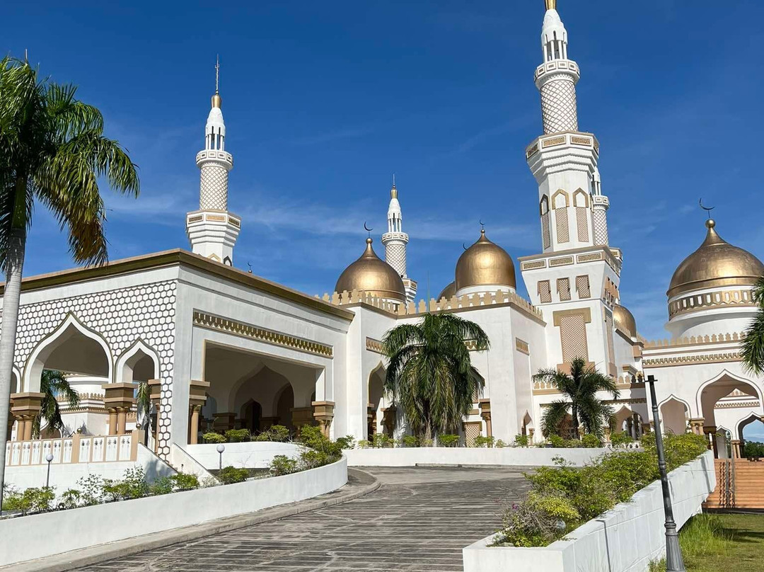 Sultan Haji Hassanal Bolkiah Masjid (The Grand Mosque in Cotabato City)-Cotabato City必去景点