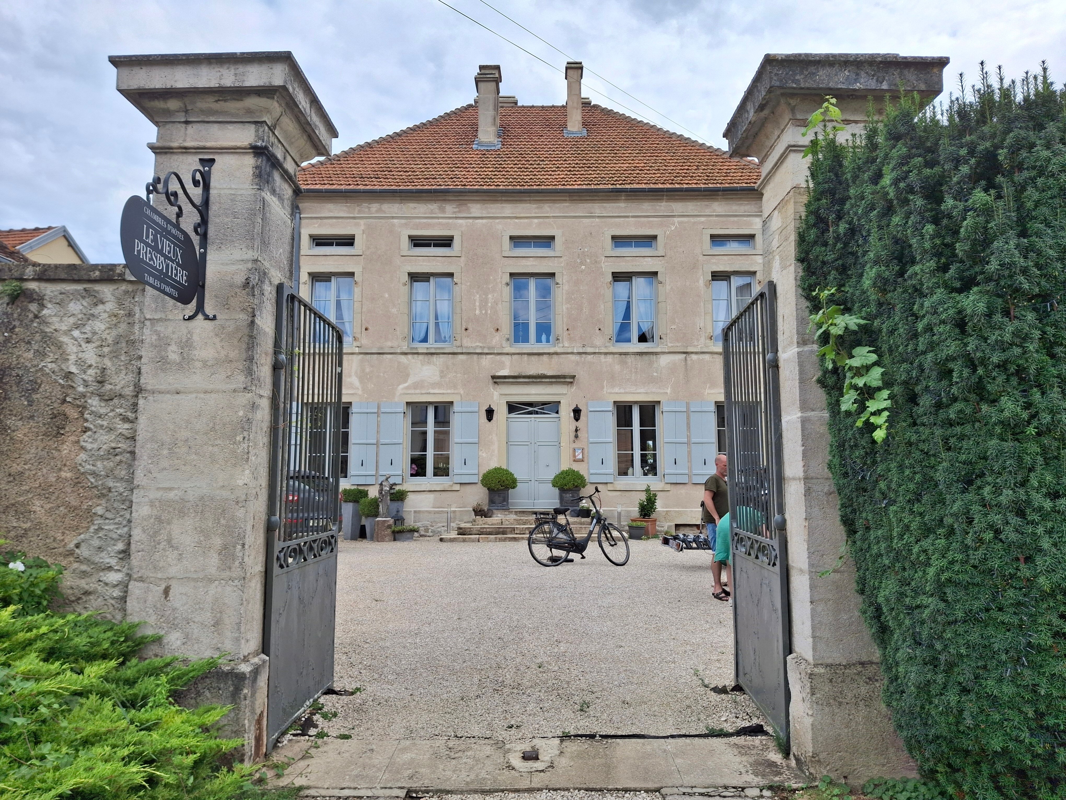 Le Vieux Presbytère-官方