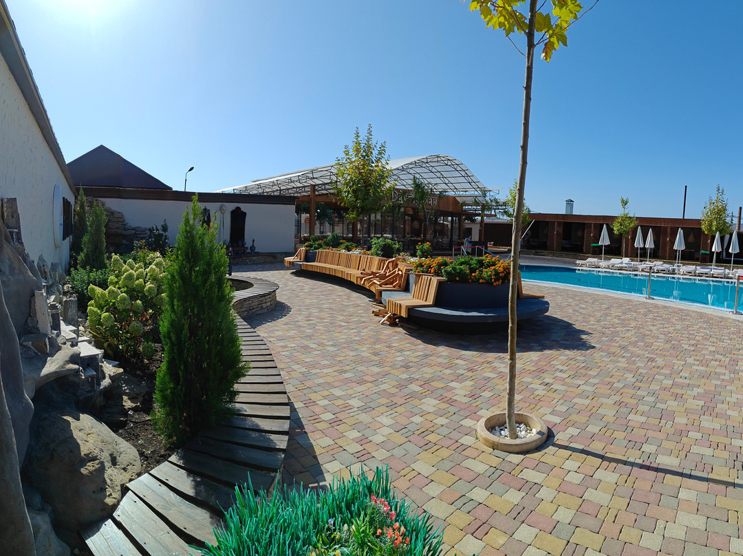 Ramina Hotel