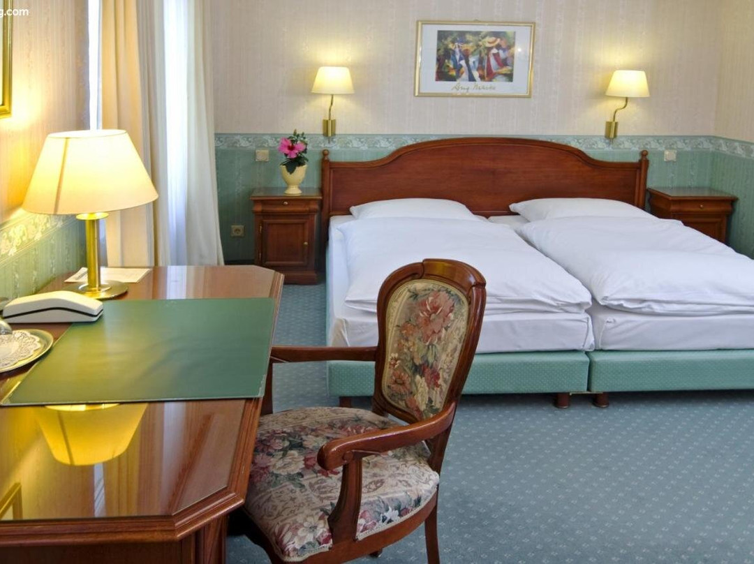 瓦尔德酒店主图