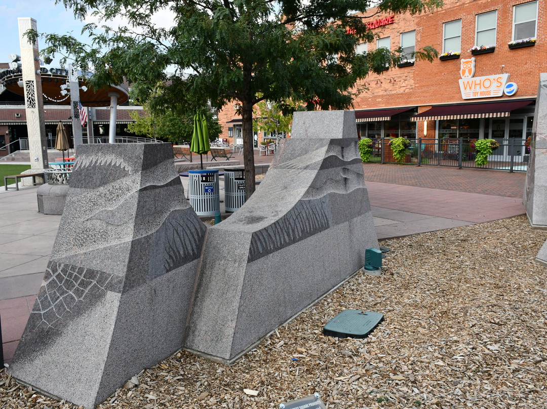 Main Street Square-拉皮德城必去景点