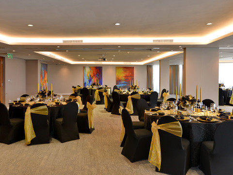 拉古恩海滩水疗酒店主图