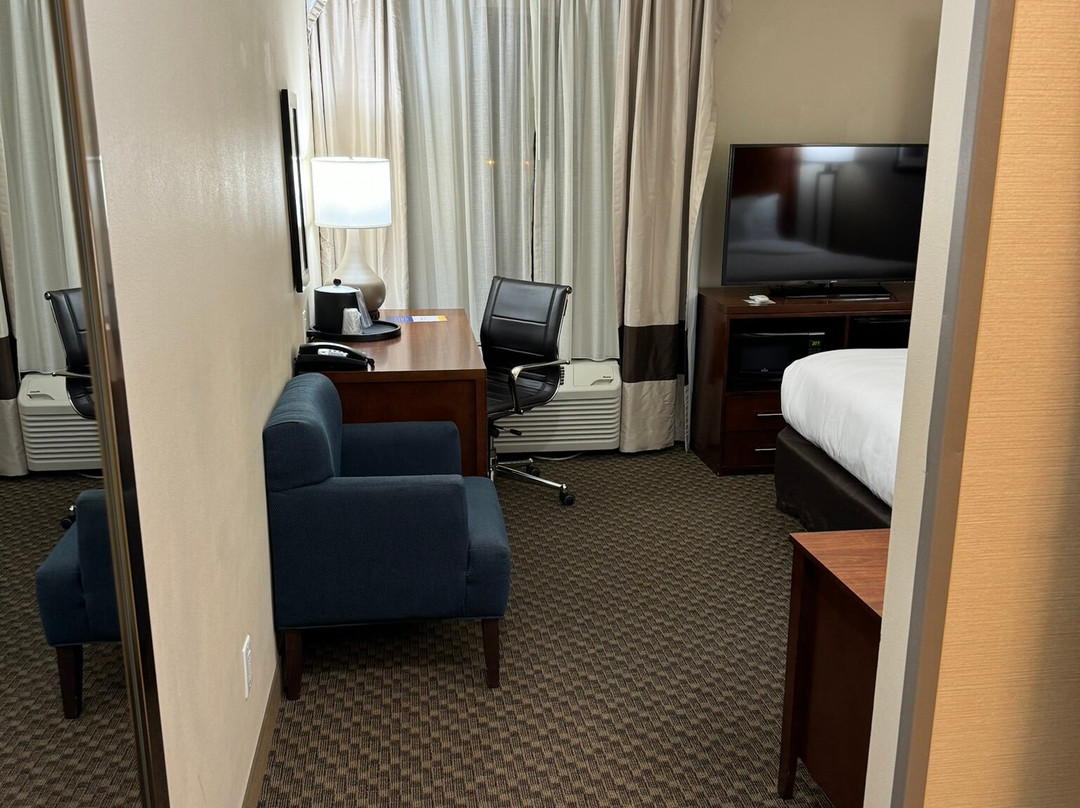 洛根汉普顿酒店主图