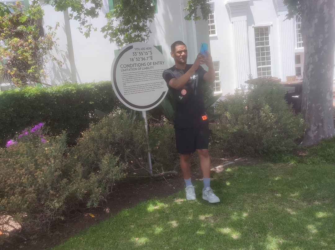 格兰德韦斯特城市宾馆主图