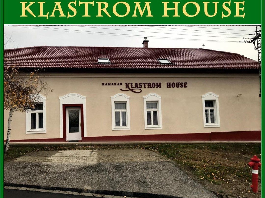 Kamaras Klastrom House