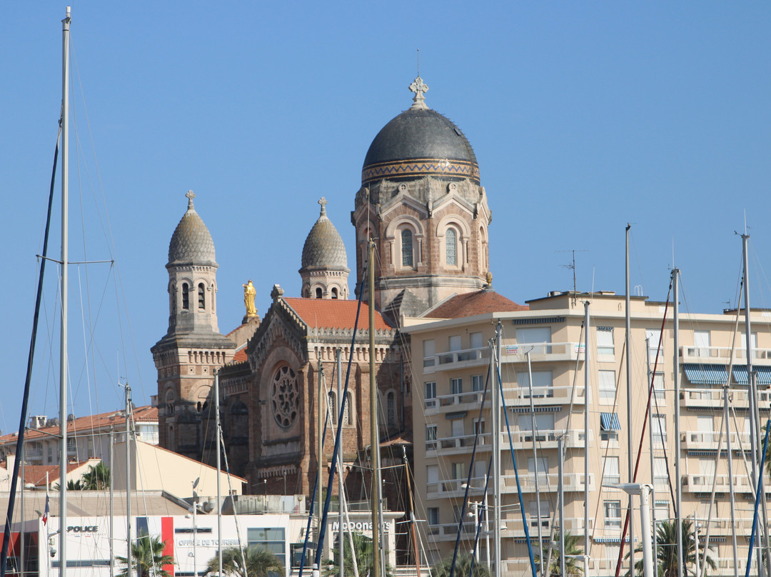 Basilique Notre-Dame de la Victoire景点图片
