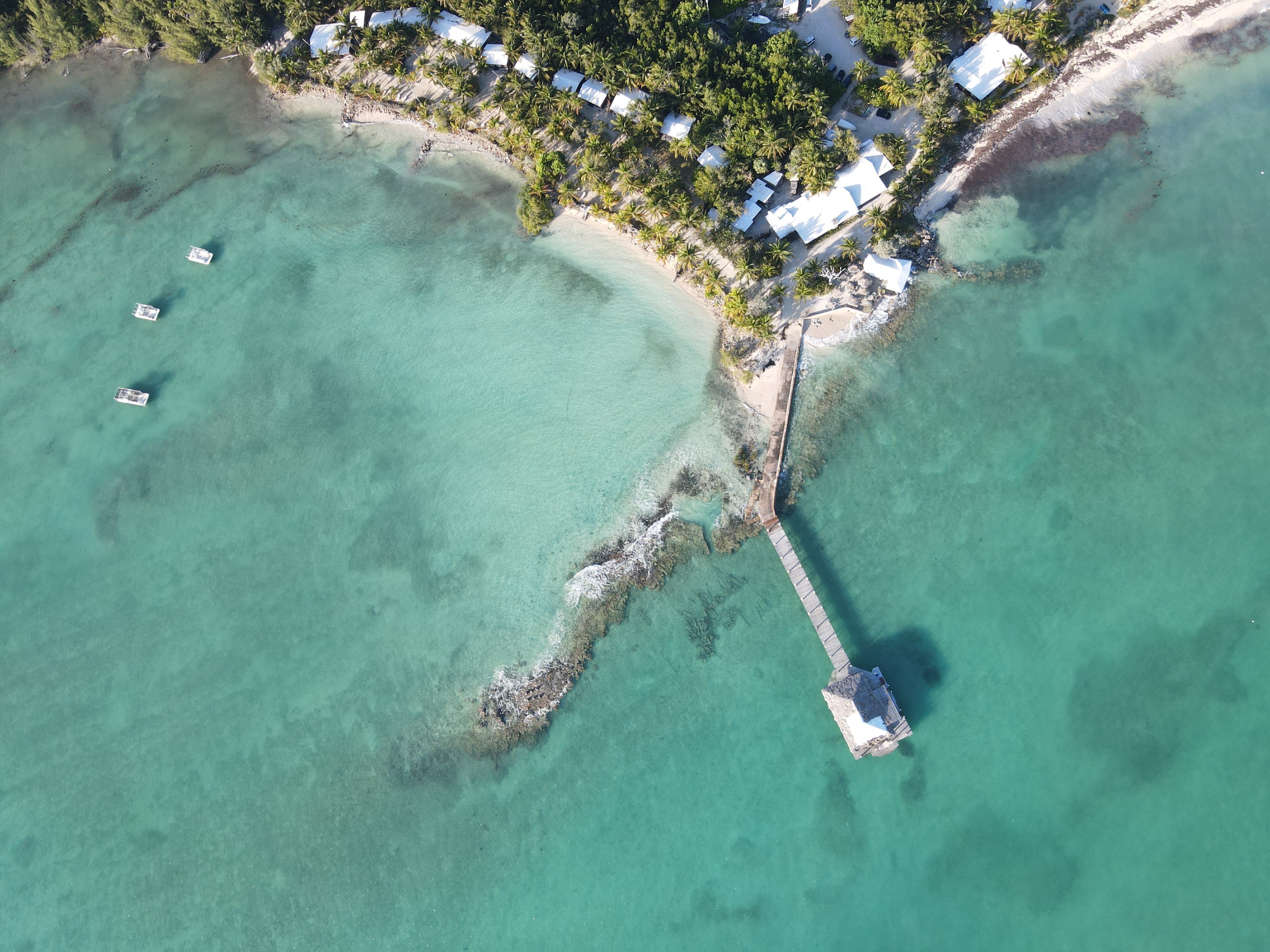 Small Hope Bay Lodge-浴室