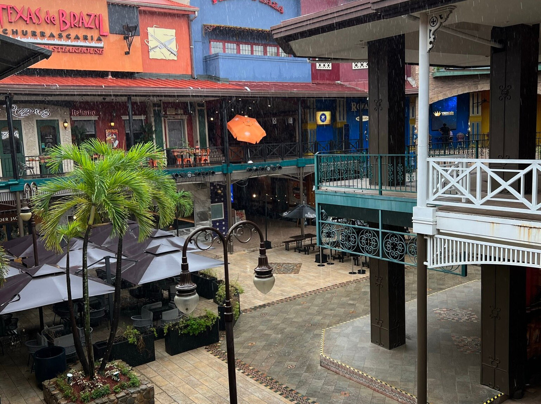 Movie Towne-西班牙港必去景点