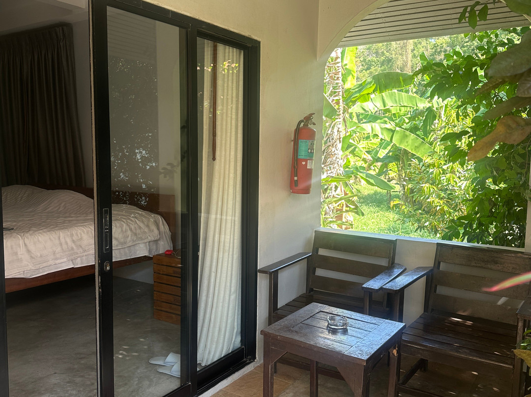 奈函海滩度假酒店主图