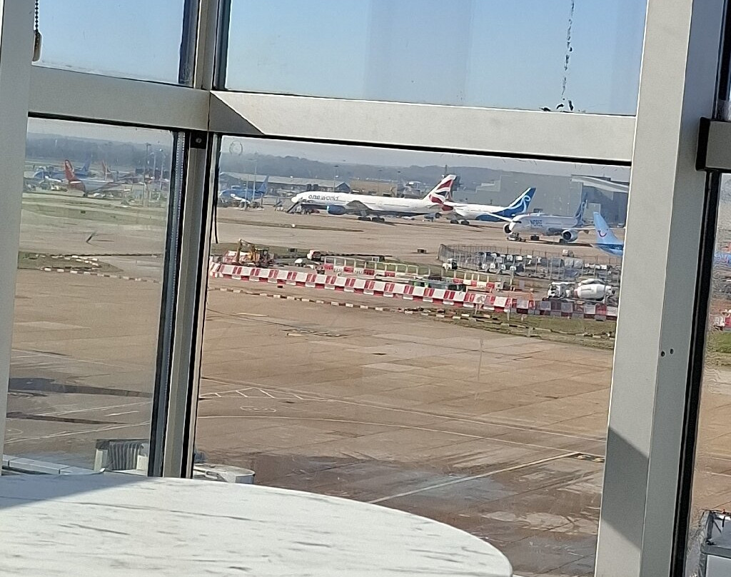 Plaza Premium Lounge Gatwick North Departures景点图片