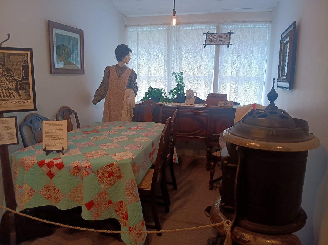 Mazomanie Historical Society景点图片