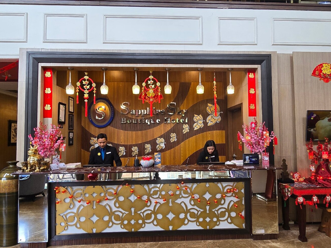 Sapphire Sky Hotel BSD City主图