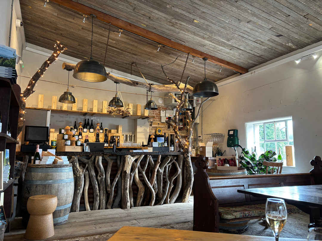 Langham Wine Estate Vineyard景点图片