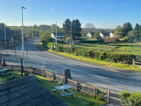 鳟鱼咖啡馆主图