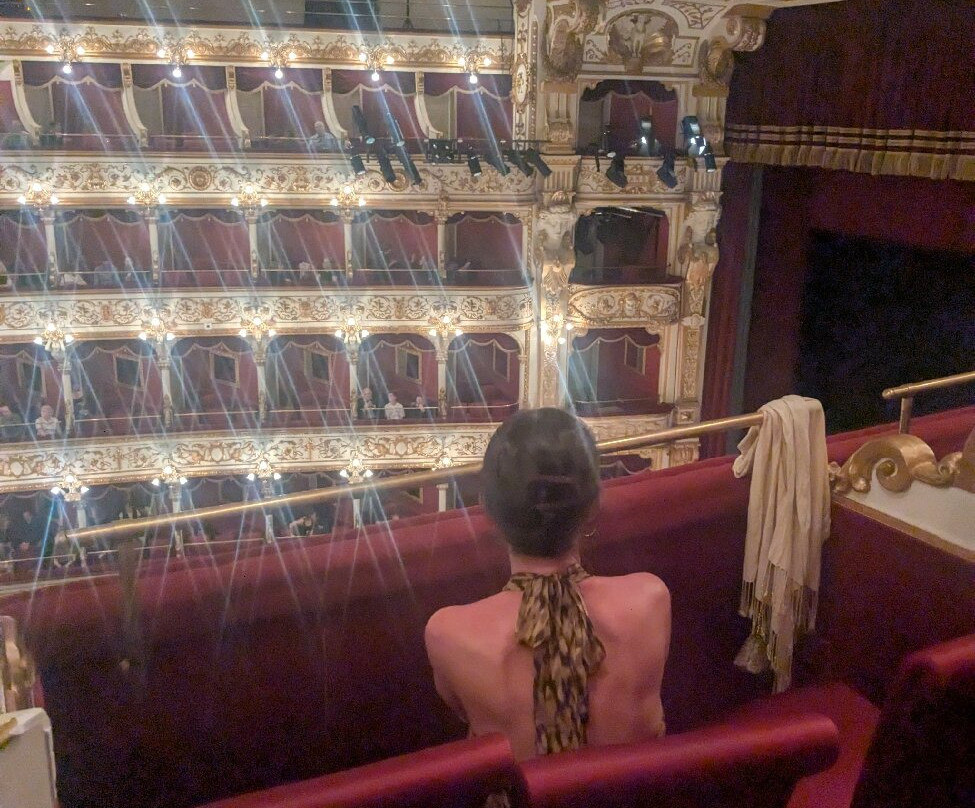 Teatro Petruzzelli-巴里必去景点