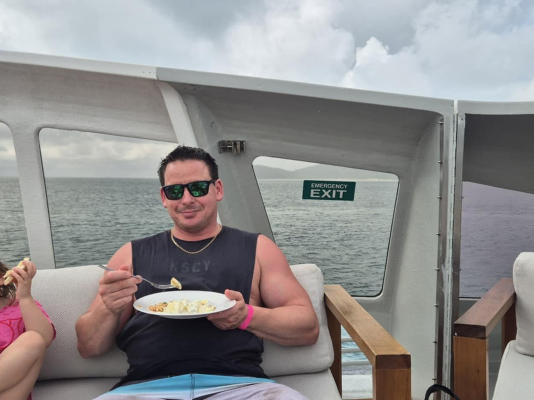 Reefstar Cruises-艾尔利滩必去景点