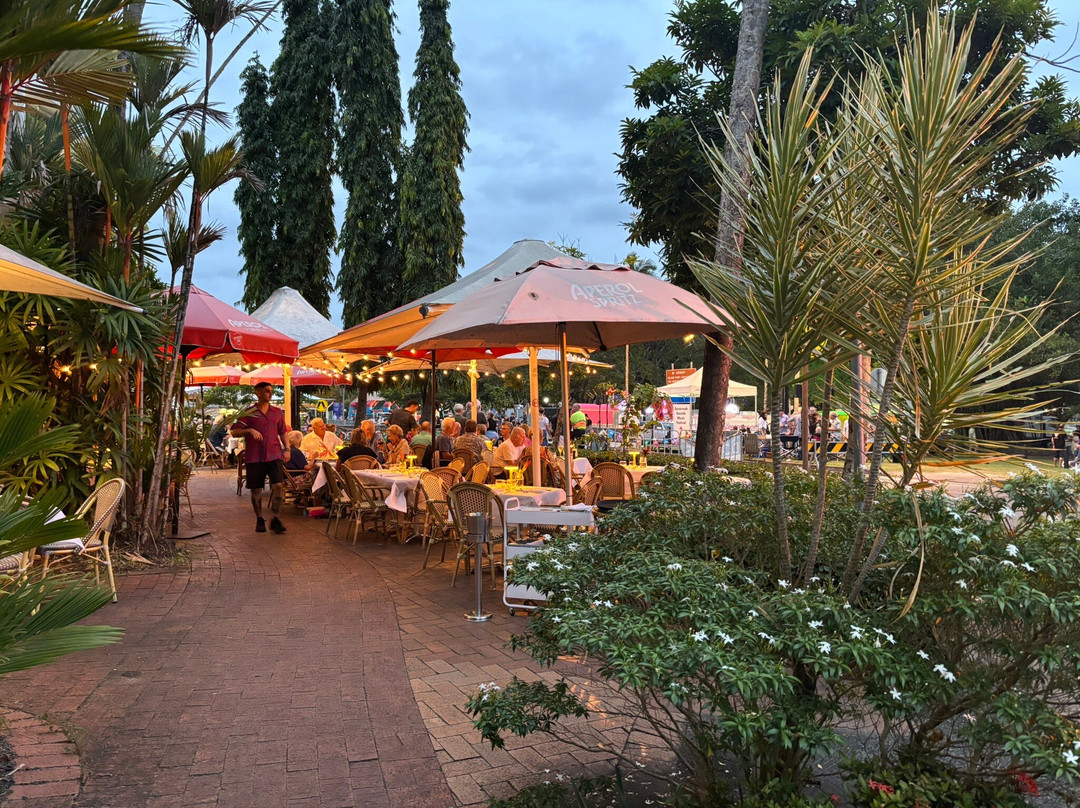 热带雨林俱乐部温泉酒店主图