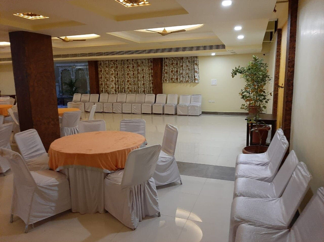 Jeenmount Hotel主图