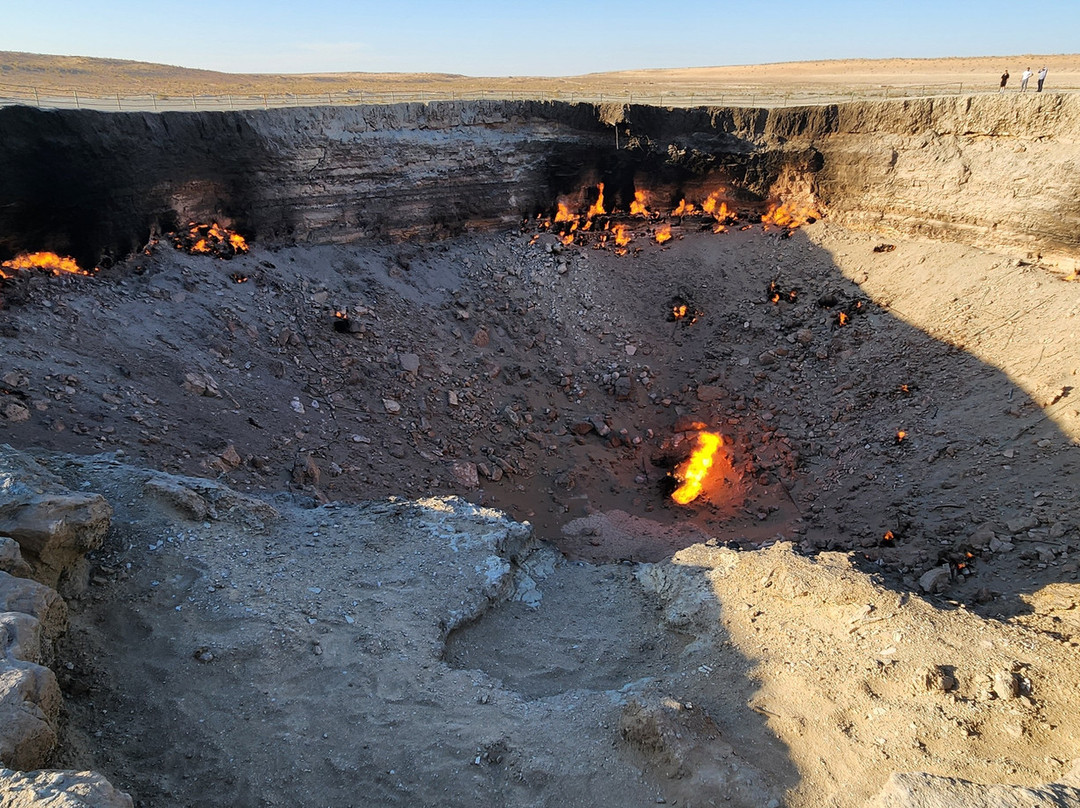 Darvaza Gas Crater-Darvaza必去景点
