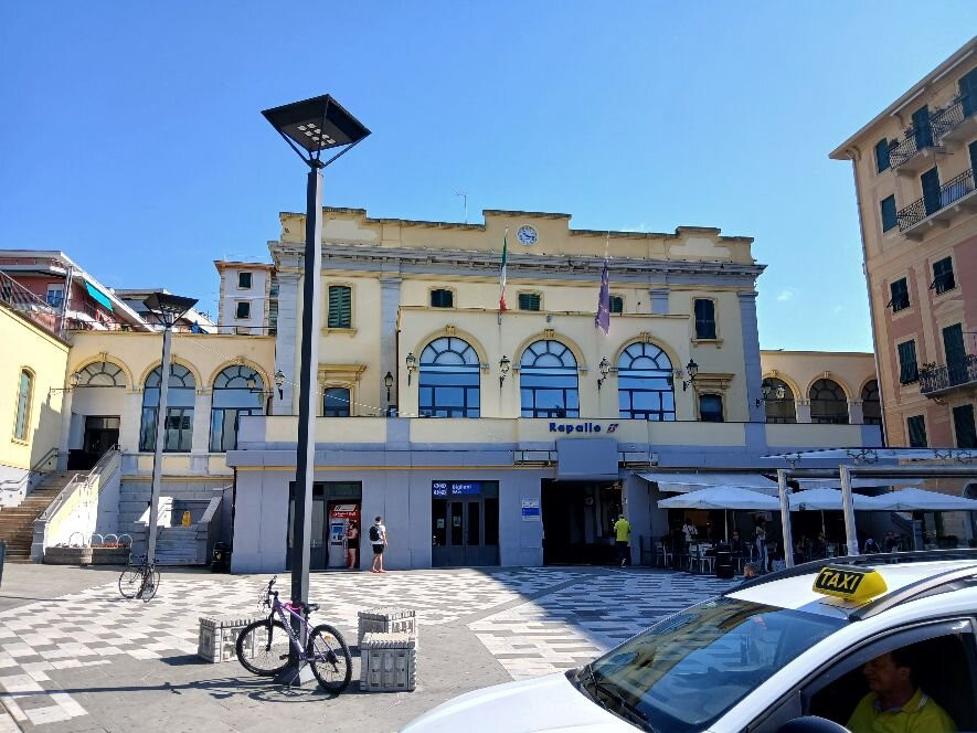 Stazione Ferroviaria di Rapallo-拉帕洛必去景点