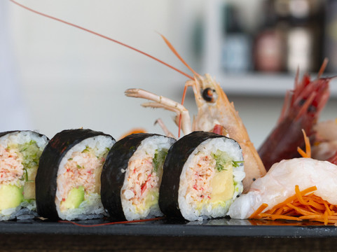 Azuma Sushi & Cocktail