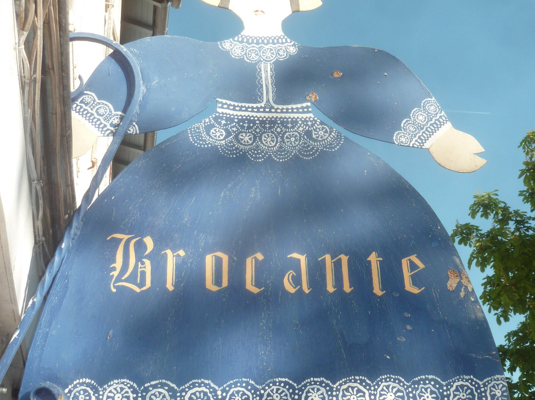 Brocante Jany Stephane-Maurs必去景点
